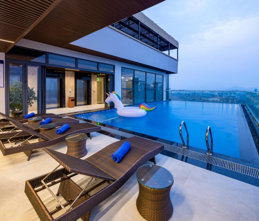 Miracle Luxury Nha Trang - 23 Hoàng Diệu, Vĩnh Trường, Nha Trang, Việt Nam Miracle Luxury Nha Trang - 23 Hoàng Diệu, Vĩnh Trường, Nha Trang, Việt Nam